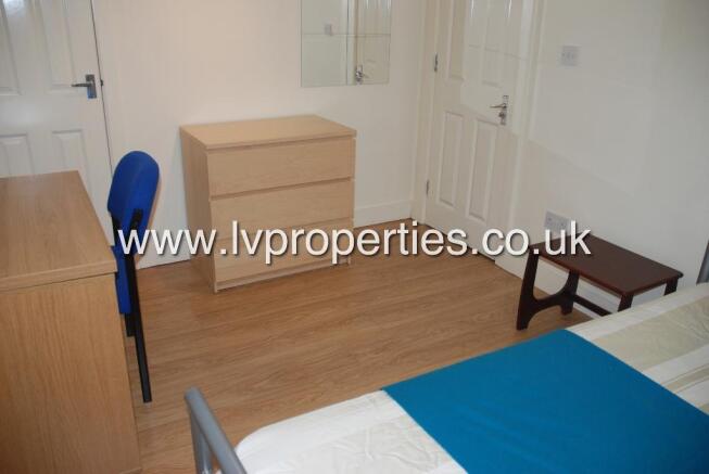 6 bed Terraced to rent Image 10
