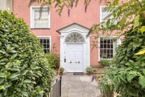 Cathedral Green Wells