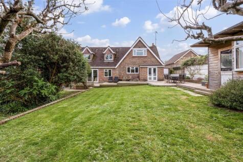 Maxwell Road, Arundel