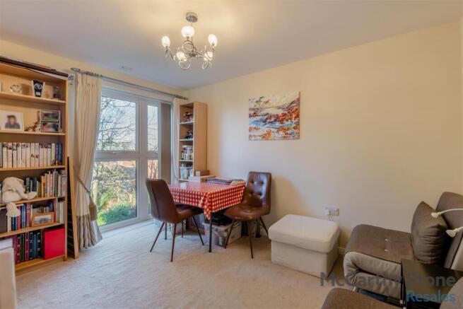 2 bed Apartment for sale Image 8
