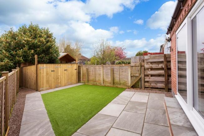 1 bed House Share to rent Image 8