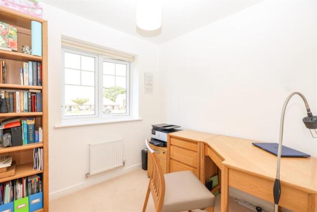 4 bed Detached for sale Image 12