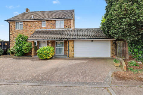 Rochfords Gardens, Slough, Berkshire, SL2 5XD