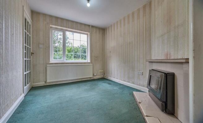 FRONT DINING ROOM