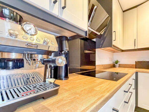 3 bed Semi-Detached for sale Image 10