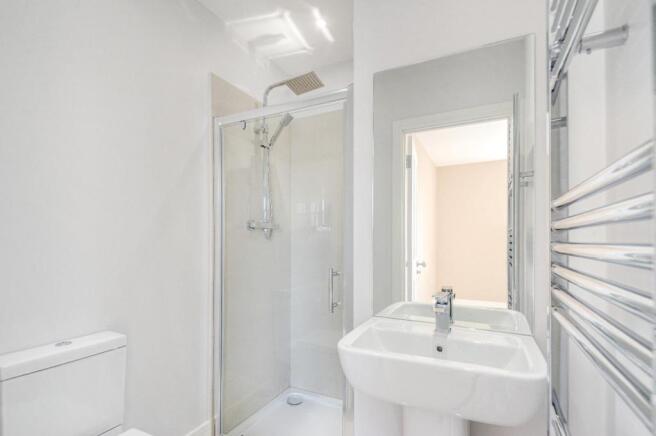 En-suite to Master Bedroom.jpg
