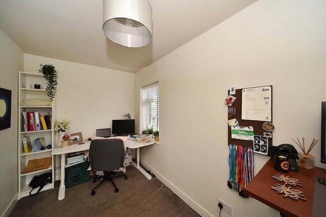 Bedroom 3/ study