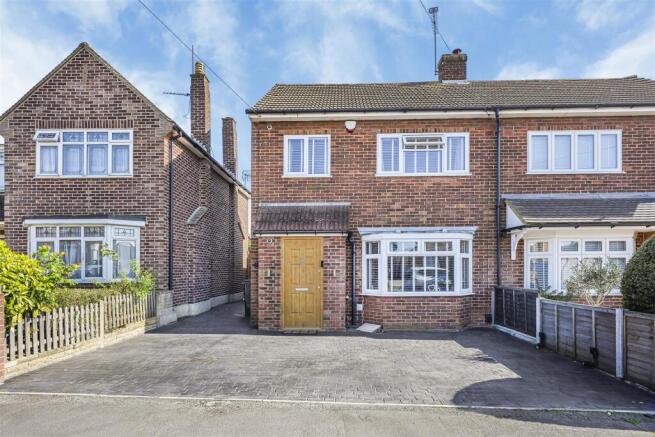 3-bed semi-detached on Monkswood Avenue, Waltham Abbey, EN9, £550,000