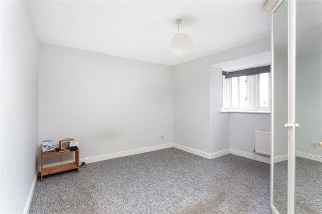 2 bed Flat for sale Image 7