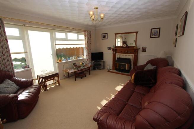 66 Brynau Road 011.JPG