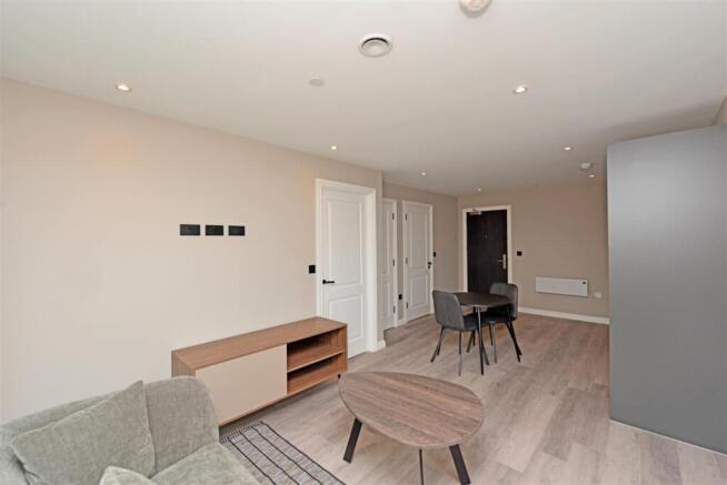 Living Room / Dining Area: