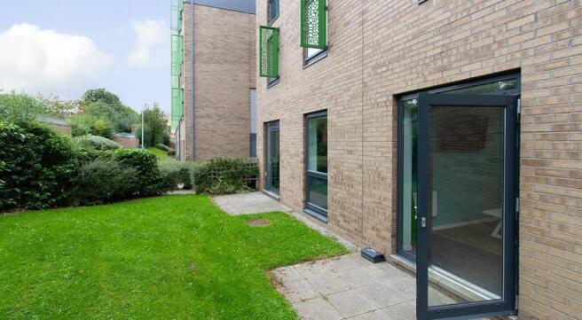 1 bed Flat Share to rent Image 4