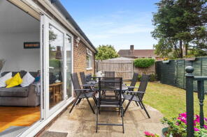14a, Haynt Walk, Raynes Park, London SW20 9NX