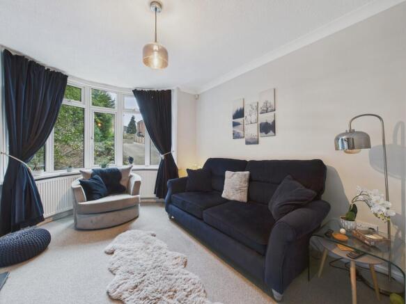 4 bed Semi-Detached to rent Image 11