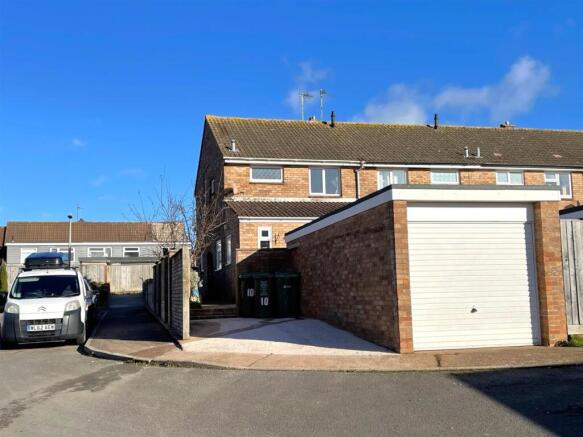 Garage & Parking Space