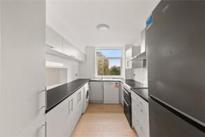 17, Denham Lodge, Oxford Road, New Denham, Uxbridge UB9 4AA