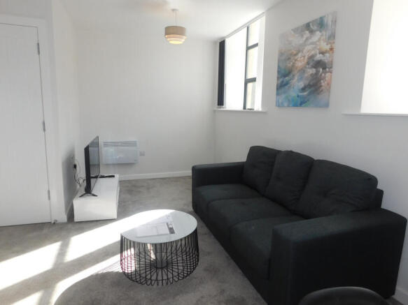 2 bed Apartment to rent Image 7