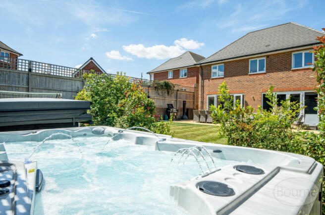 af48ec3d-b159-475...