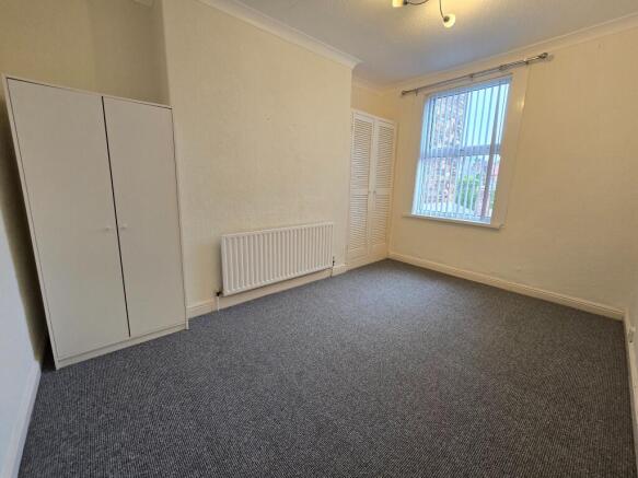 2 bed Maisonette to rent Image 11