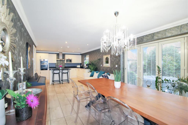 Dining Kitchen.png