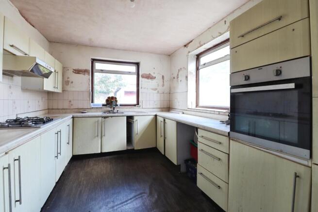 3 bed Semi-Detached for sale Image 5