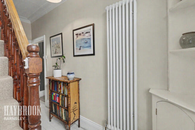 4 bed Semi-Detached for sale Image 5