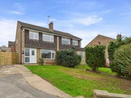 22, Newton Close, Nottingham NG5 6RT