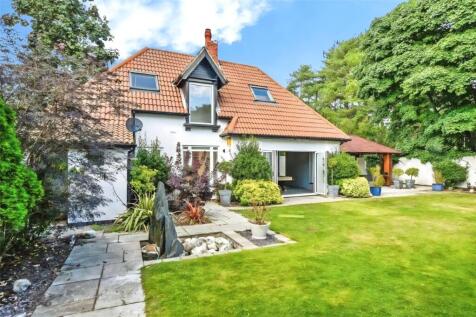 Victoria Road, Formby, Liverpool, Merseyside, L37