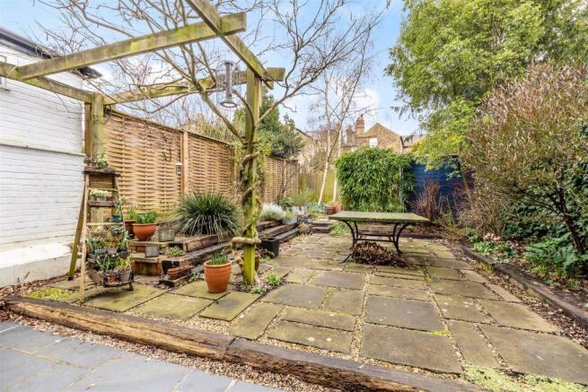 11 Thornlaw Road-18.JPG