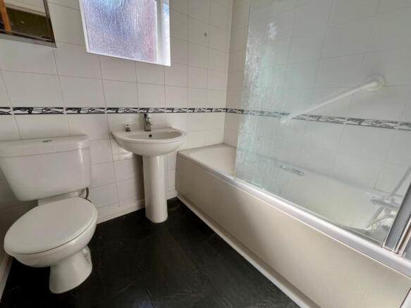 3 bed Terraced for sale Image 9