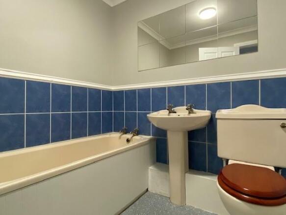 Bathroom.jpg