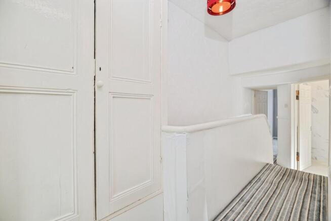 3 bed Terraced for sale Image 7