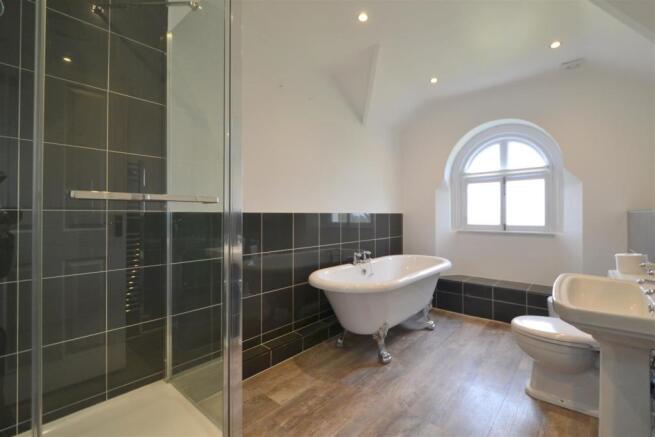 bathroom2.JPG