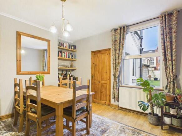 CAM03582G0-PR0180...