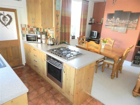 DINING KITCHEN