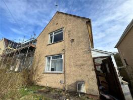 51, Derwydd Avenue, Ammanford SA18 1PG