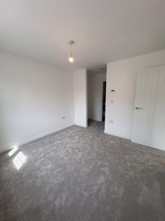 4 bed Detached for sale Image 12