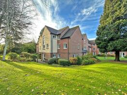 Flat 20, 253 Pendene Court, Penn Road, Wolverhampton WV4 5UZ