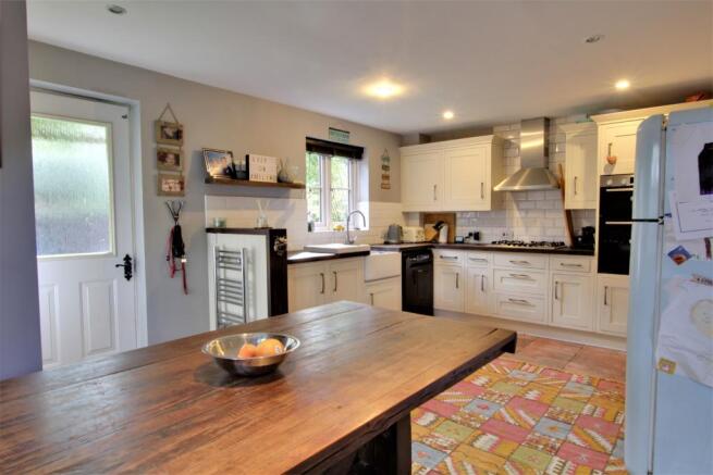 KITCHEN / BREAKFASTROOM