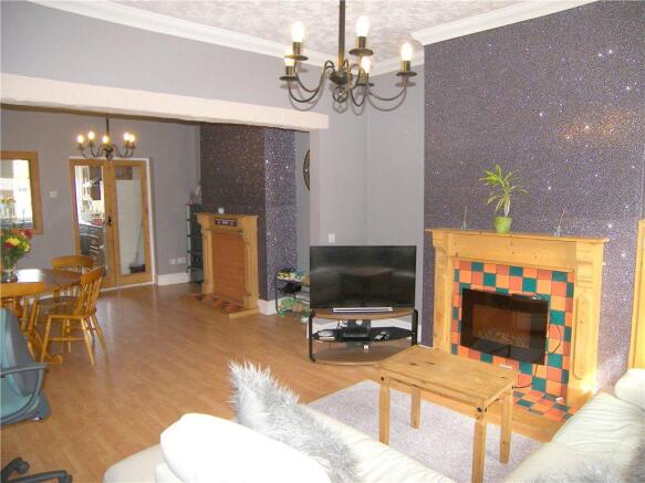 Lounge/Dining Room