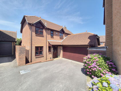 Spicer Way, Chard, TA20