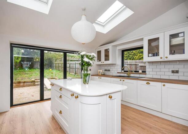 48 Meadow Lane-6.jpg