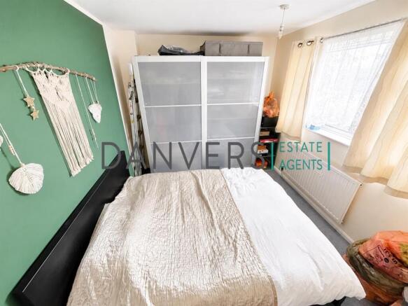 bed 1 1.jpg