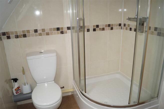 EN SUITE SHOWER ROOM