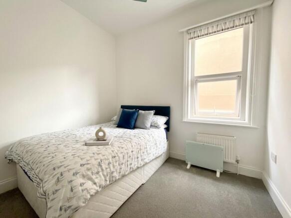 6 bed Semi-Detached for sale Image 12