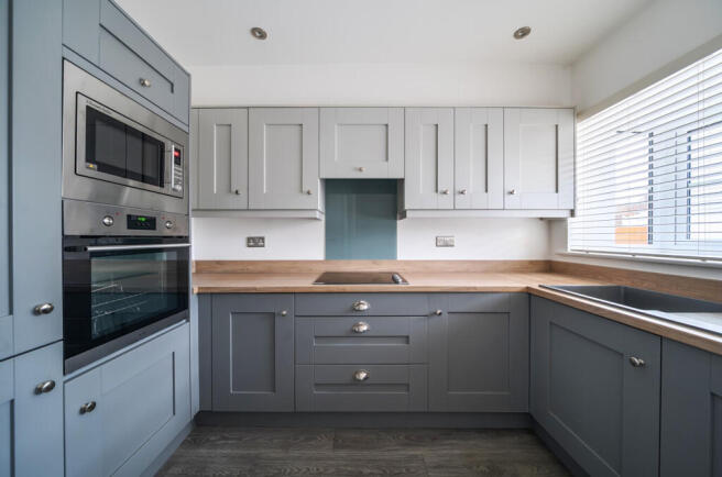 1396820-6-695fa45...