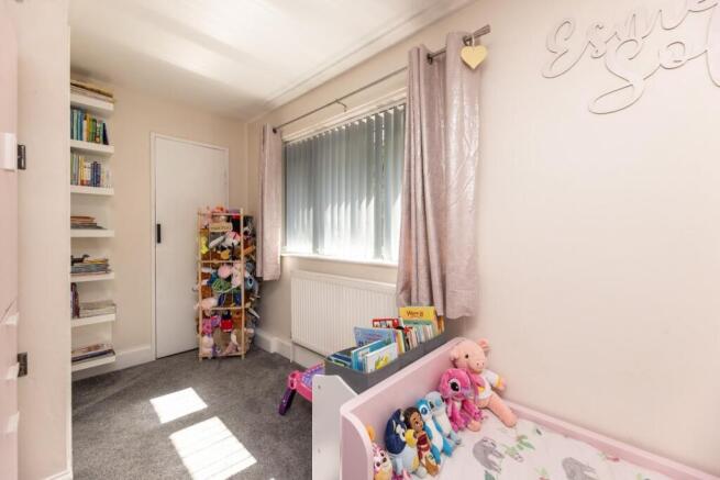 3 bed Semi-Detached for sale Image 12