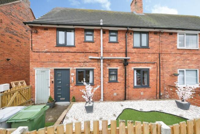 3-bed semi-detached on South Avenue, Mansfield, NG21, £160,000
