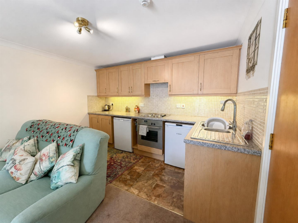 1 bed Flat for sale Image 4