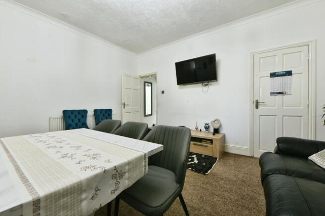 3 bed Terraced for sale Image 6